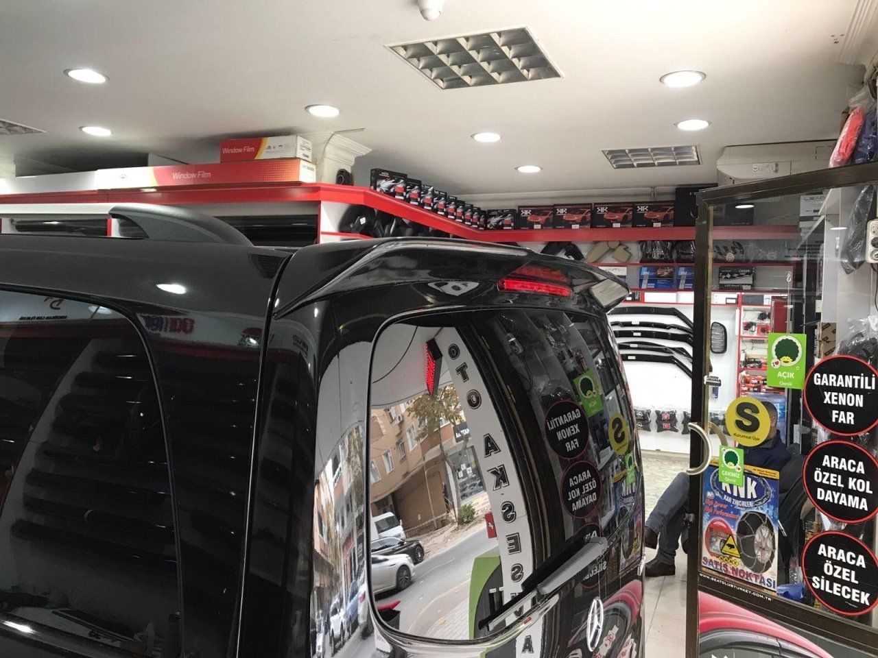 Mercedes Vito Uyumlu Spoiler (Fiber)