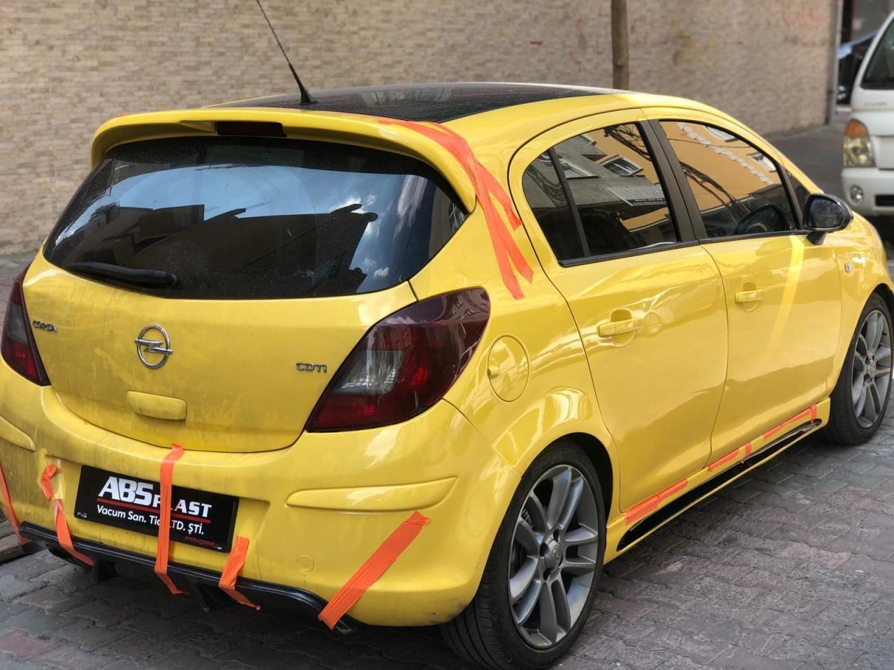 Opel Corsa Uyumlu D 4 Kapı Spoiler (Fiber)