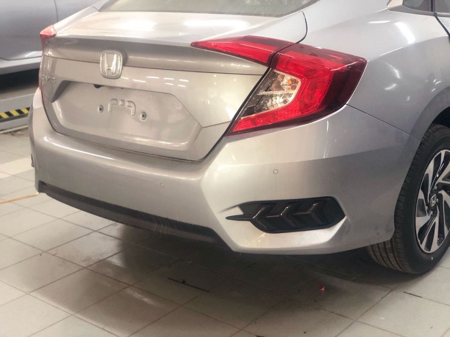 Honda Civic Uyumlu Fc5 2016-2020 Arka Ağaç Dizayn Haraketli Smoke
