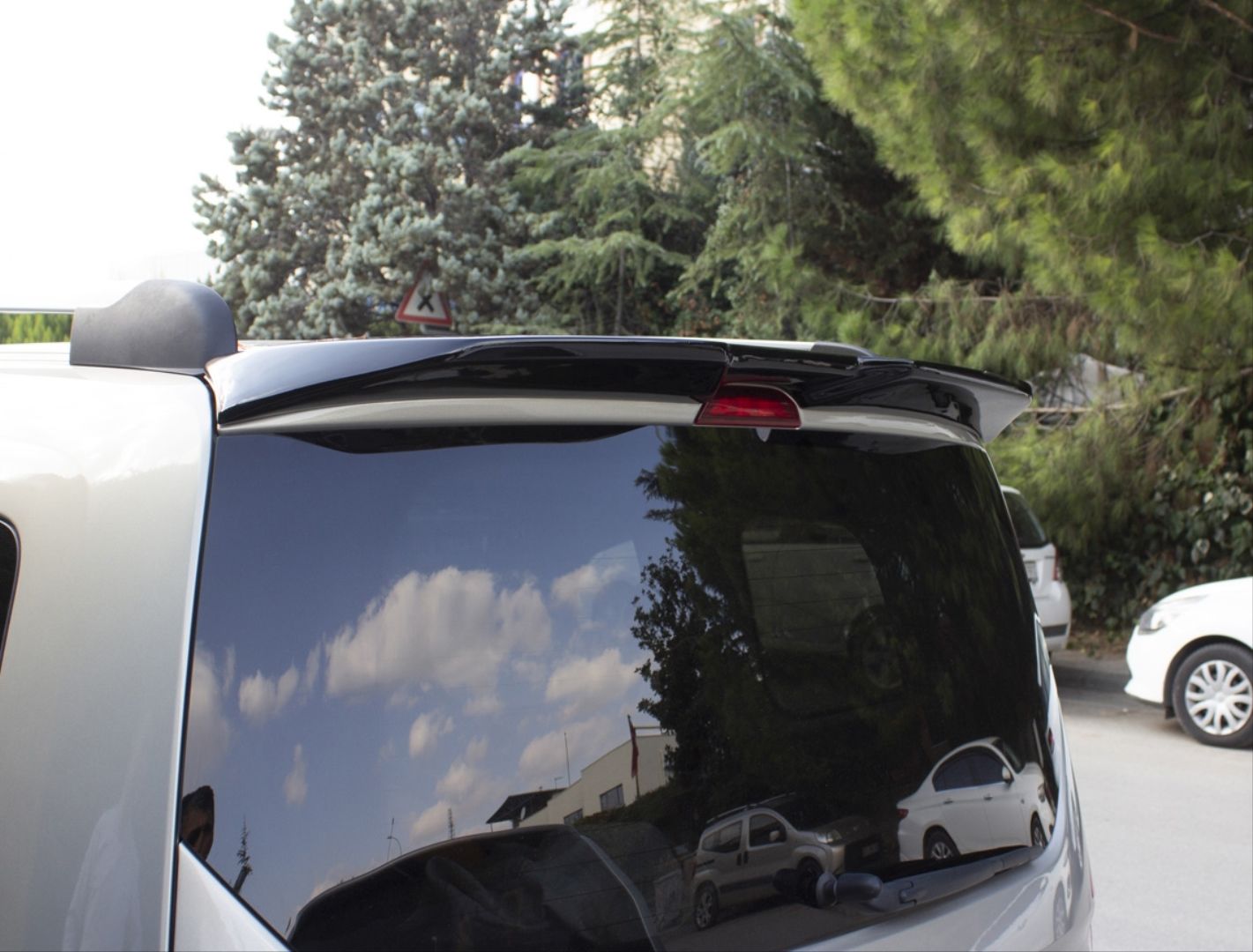 Ford Tourneo Uyumlu Courier 2014-2018 Spoiler Abarth (Boyasız)
