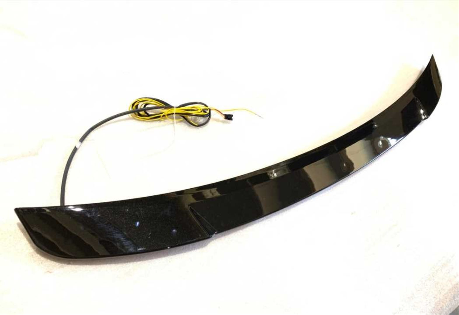 Audi A3 Uyumlu Sedan (2013-2019) LED Spoiler Piano Black (Parlak Siyah)