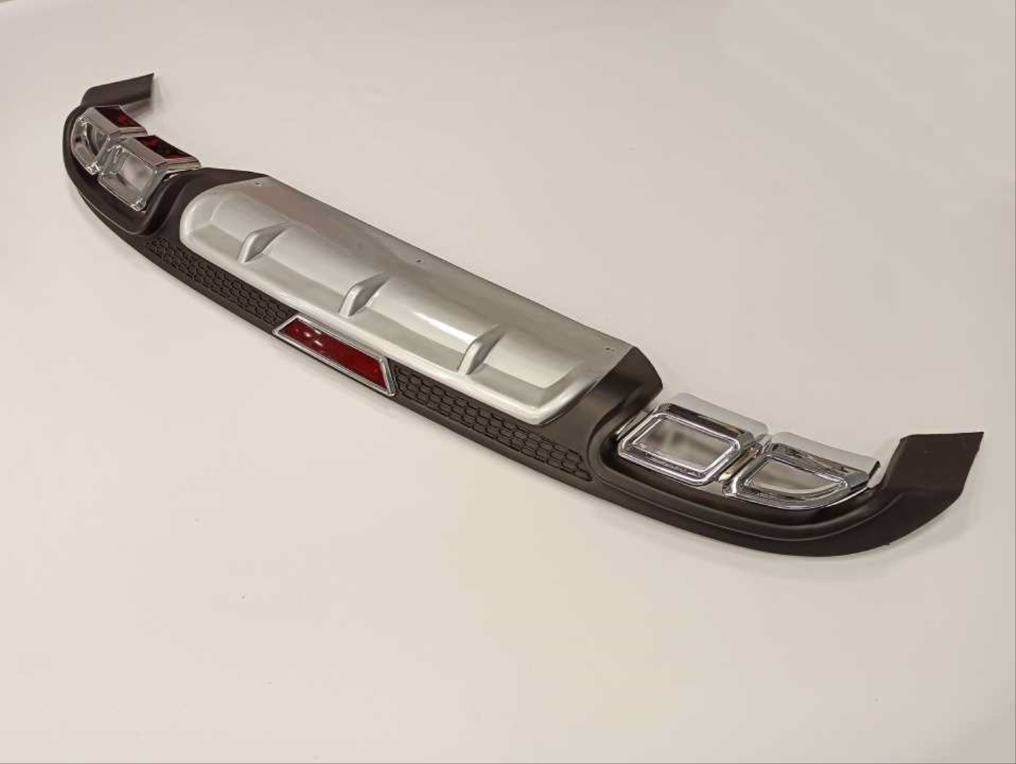 Hyundai Elantra Uyumlu 2016-2018 4 Egzoz Silver Difüzör Reflektörlü