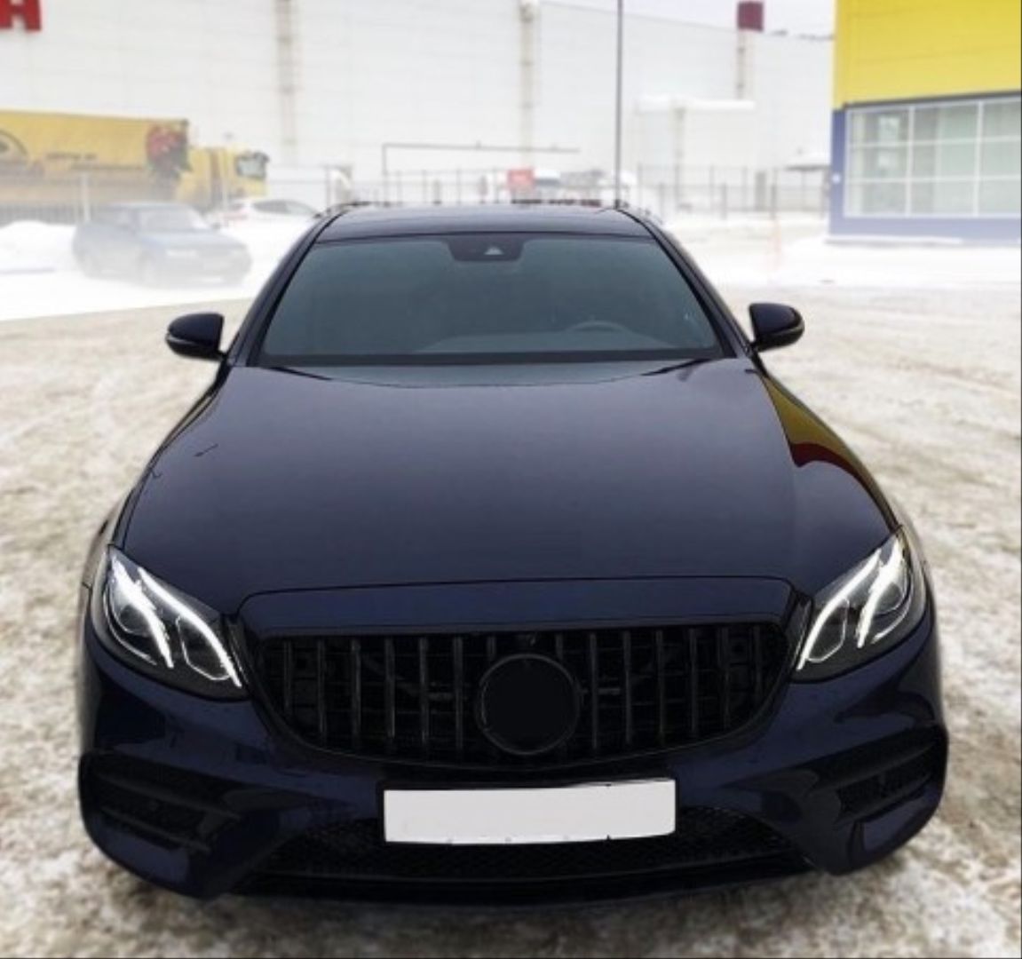 Mercedes W212 Uyumlu 2013-2015 E Serisi Gtr Panjur - Siyah (Makyajlı Kasa)
