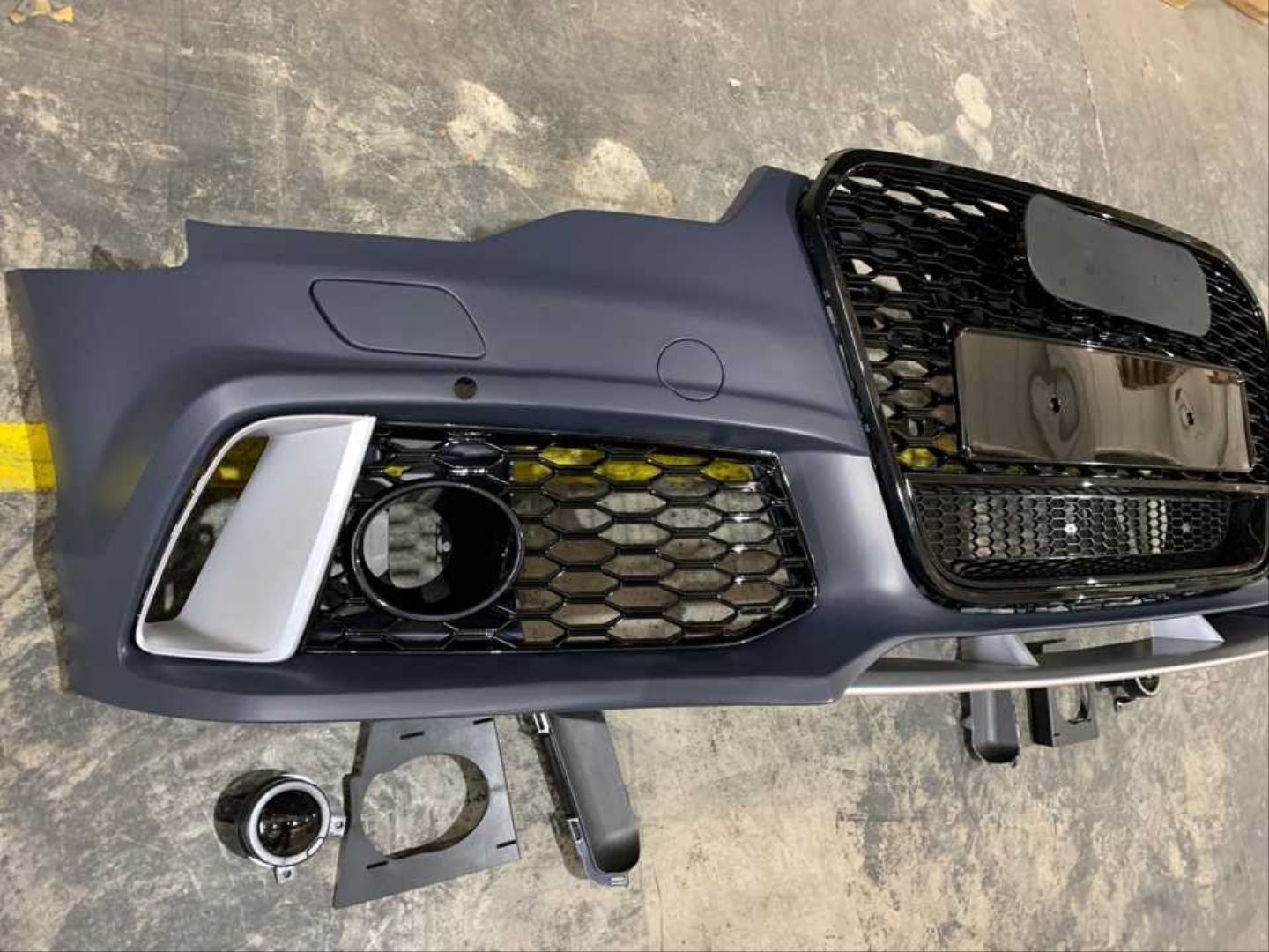 Audi A6 Uyumlu 2012-2014 Rs6 Ön Tampon Panjur Seti