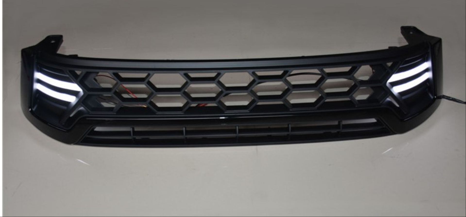 Toyota Hilux Uyumlu Revo 2016+ Ledli Panjur - Siyah