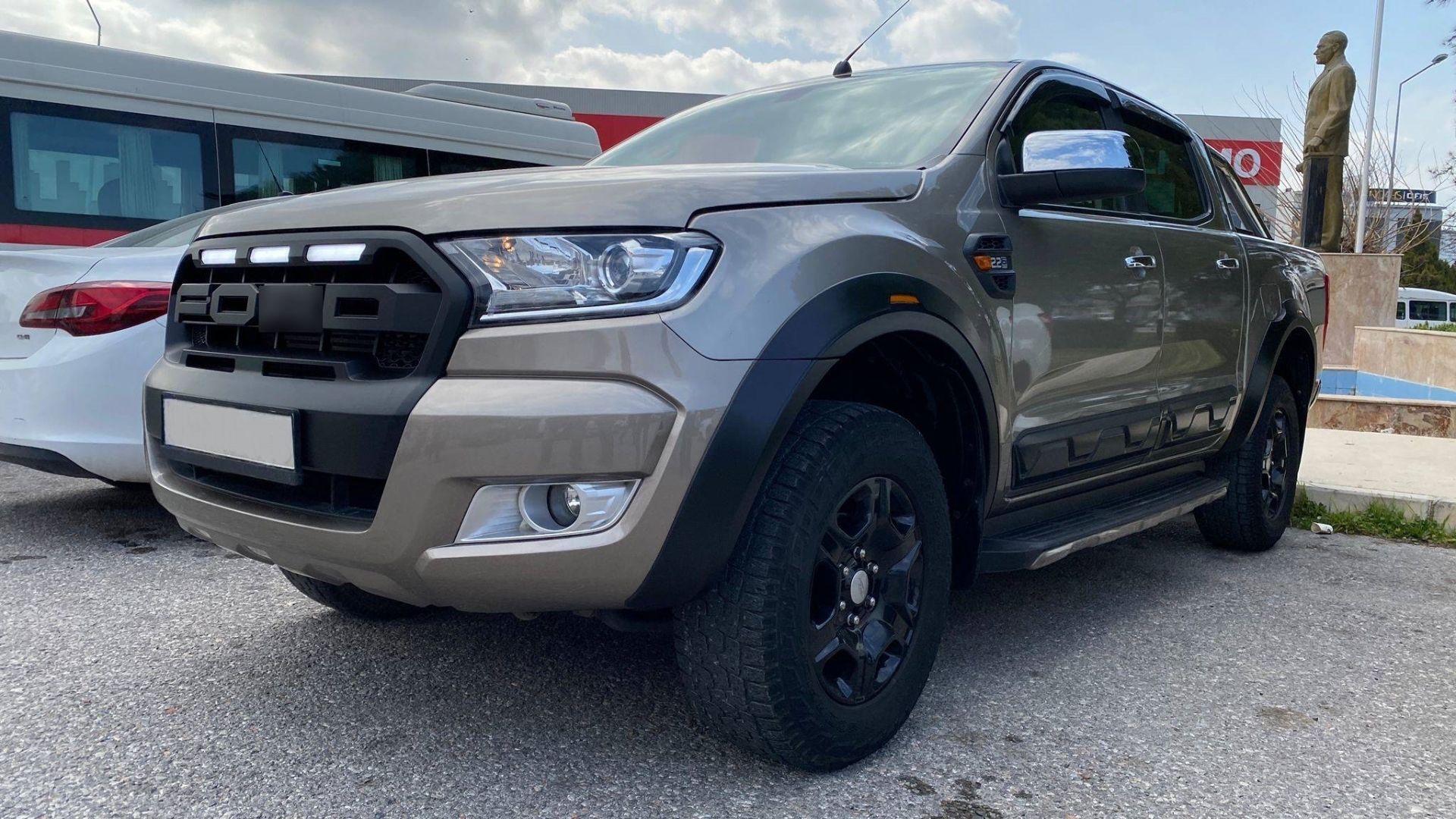 Ford Ranger Uyumlu T7 (2015-2018) Ledli Panjur