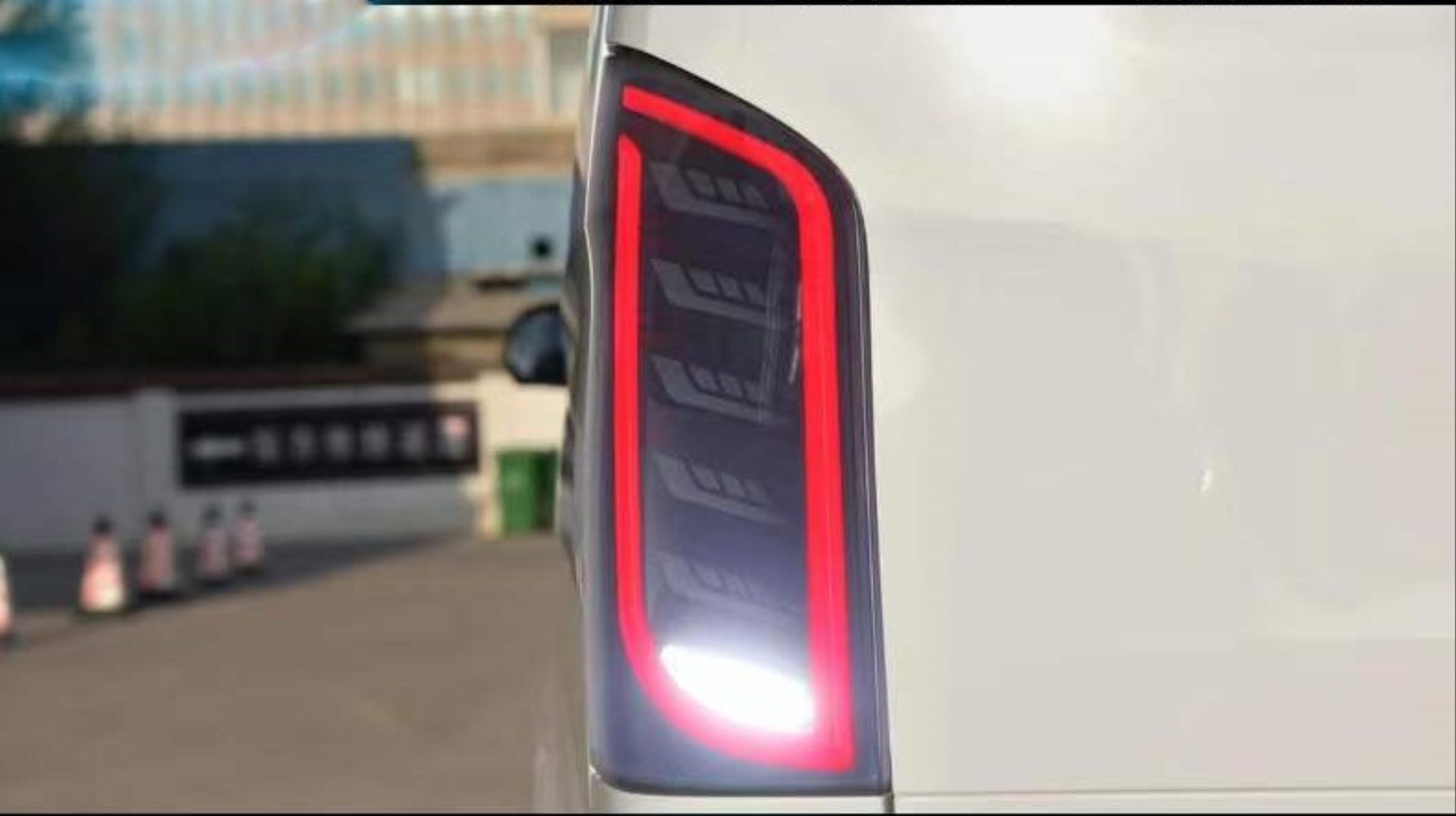 Mercedes W447 Uyumlu Vıto 2015-2019 Modern Line LED Stop - Smoke