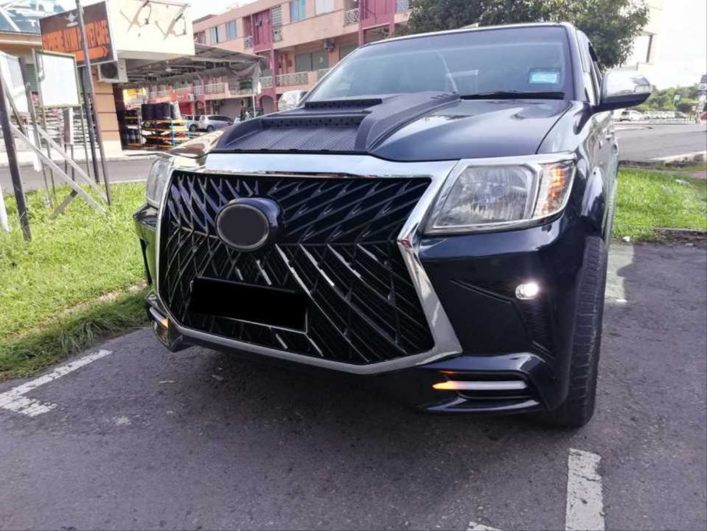 Toyota Hilux Uyumlu Vigo (2012-2015) Lexus Ön Tampon Panjur