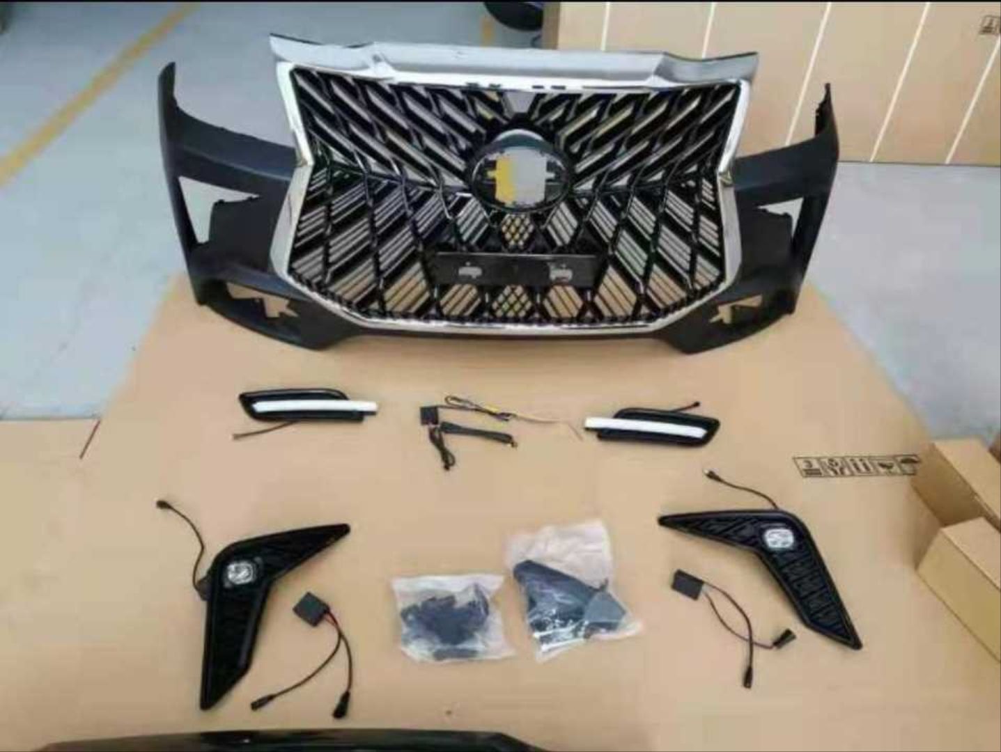 Toyota Hilux Uyumlu Vigo (2012-2015) Lexus Ön Tampon Panjur