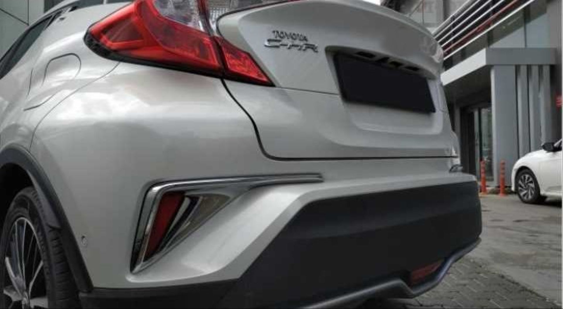 Toyota C-Hr Uyumlu 2016-2019 Arka Sis Kaplaması Nikelaj