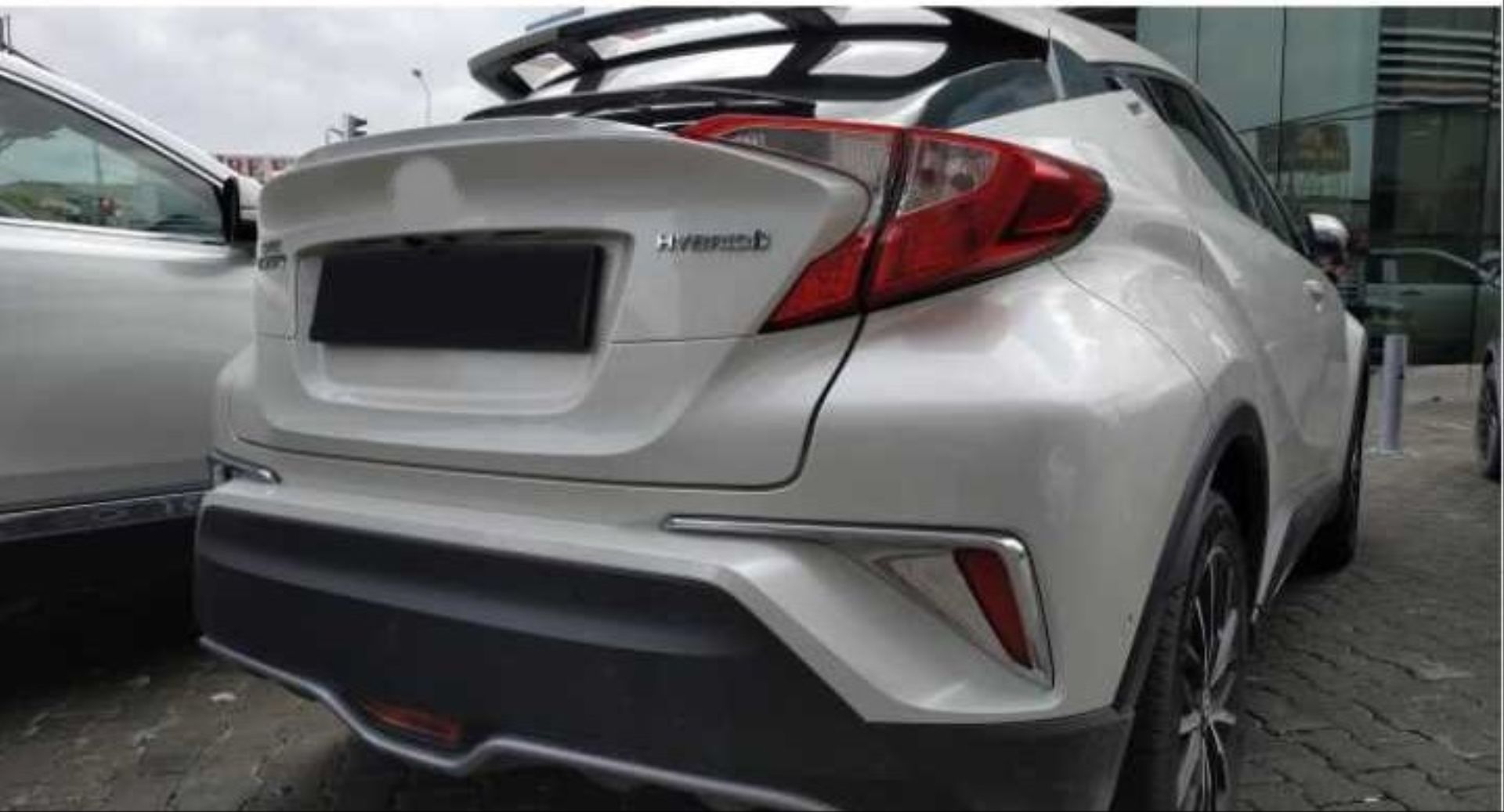 Toyota C-Hr Uyumlu 2016-2019 Arka Sis Kaplaması Nikelaj