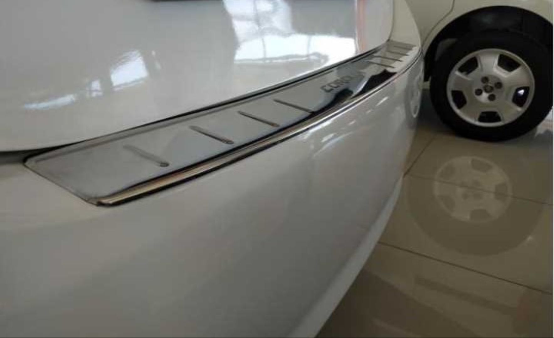 Toyota Corolla Uyumlu 2013-2016 Arka Tampon Üst Kaplama