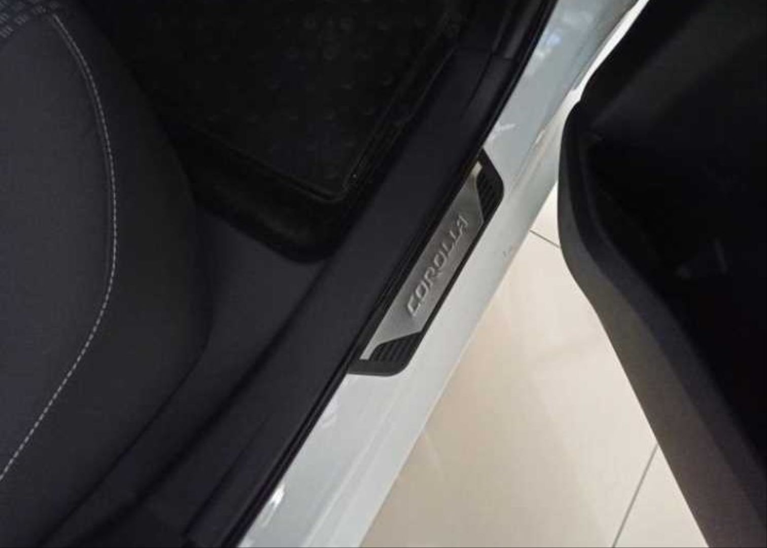 Toyota Corolla Uyumlu 2013-2016 Kapı Eşik Nikelajı Işıksız