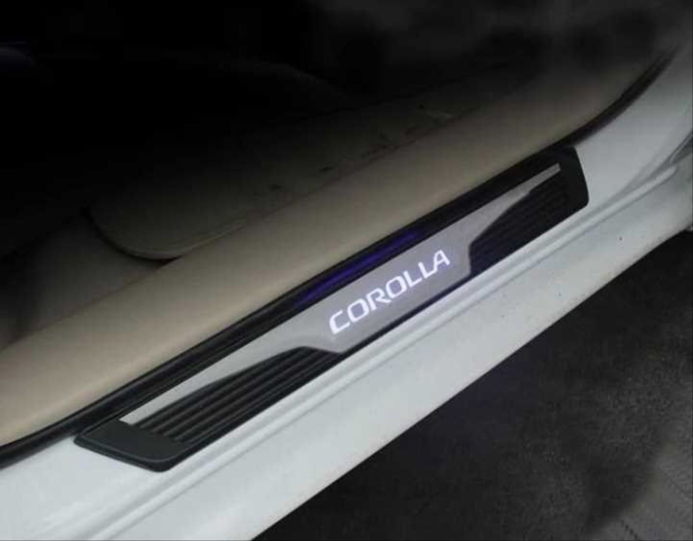 Toyota Corolla Uyumlu 2014-2018 Işıklı Kapı Eşigi Mavi