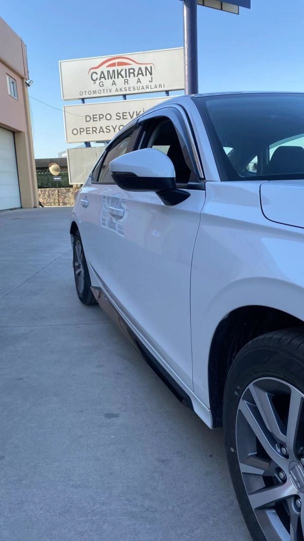 2022 Civic Uyumlu Cam Rüzgarlığı (Krom)