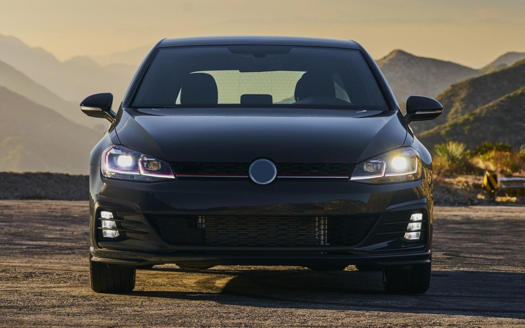 Volkswagen Golf Uyumlu 7,5 2018-2020 Gti Ön Tampon Ve Panjur Seti