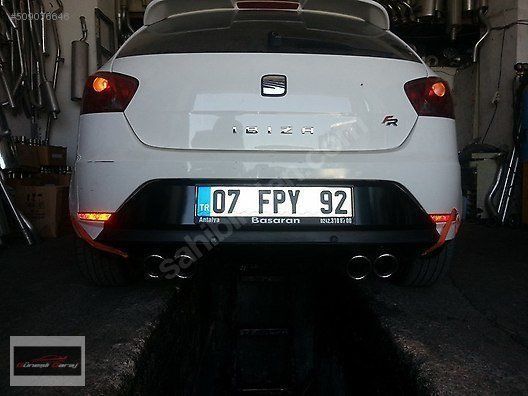 Seat İbiza Uyumlu Çift Çıkışlı Difüzör (Fiber)