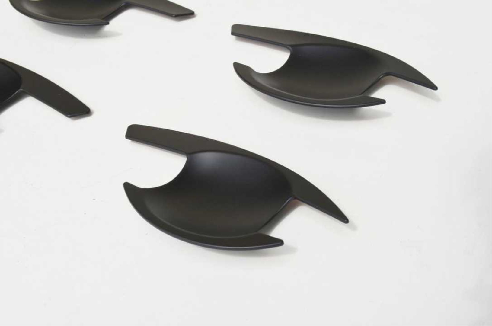 Mitsubishi L200 Uyumlu 2014+ İç Kapı Kolu Kaplama Siyah