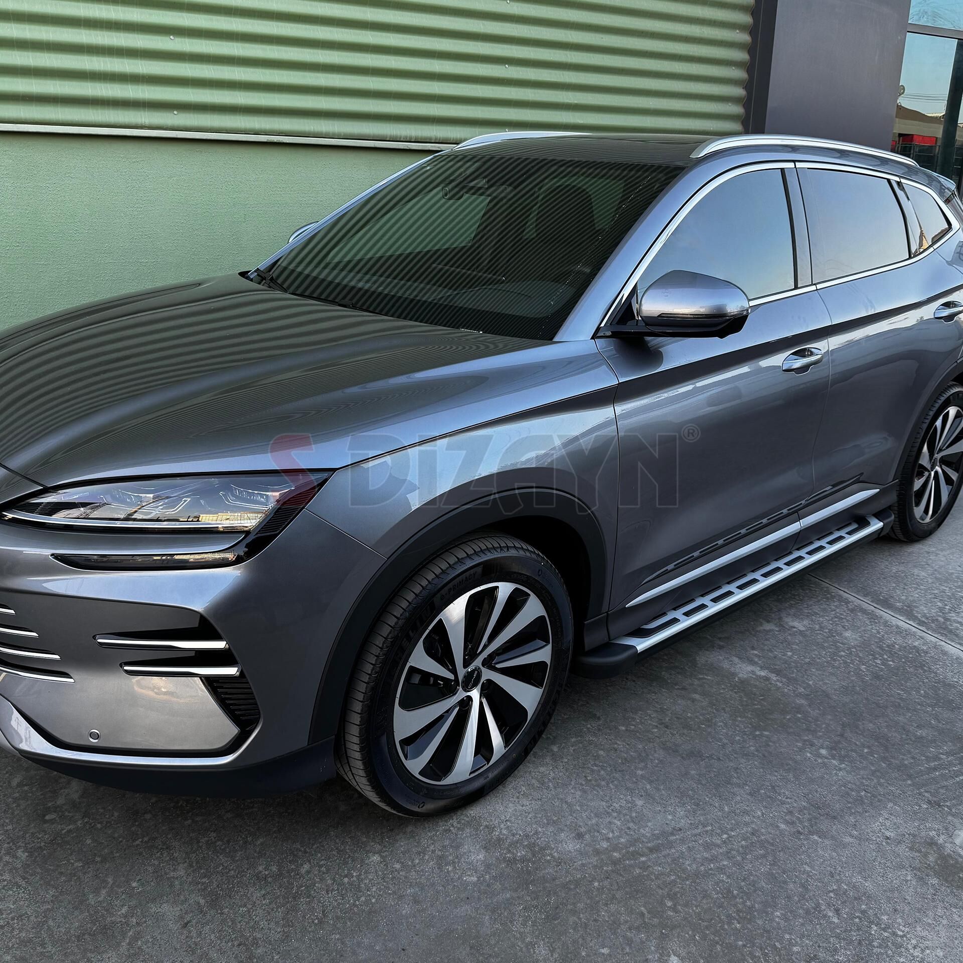 S-Dizayn BYD Seal U Hybrid S-Plus Gri Yan Basamak 193 Cm 2022 Üzeri A+ Kalite