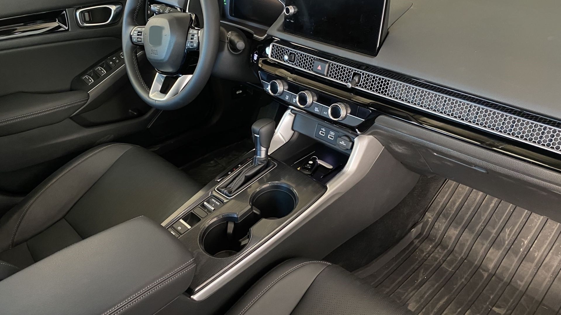 2022 Civic Uyumlu Vites Kenar Kaplama 2 Parça - Silver