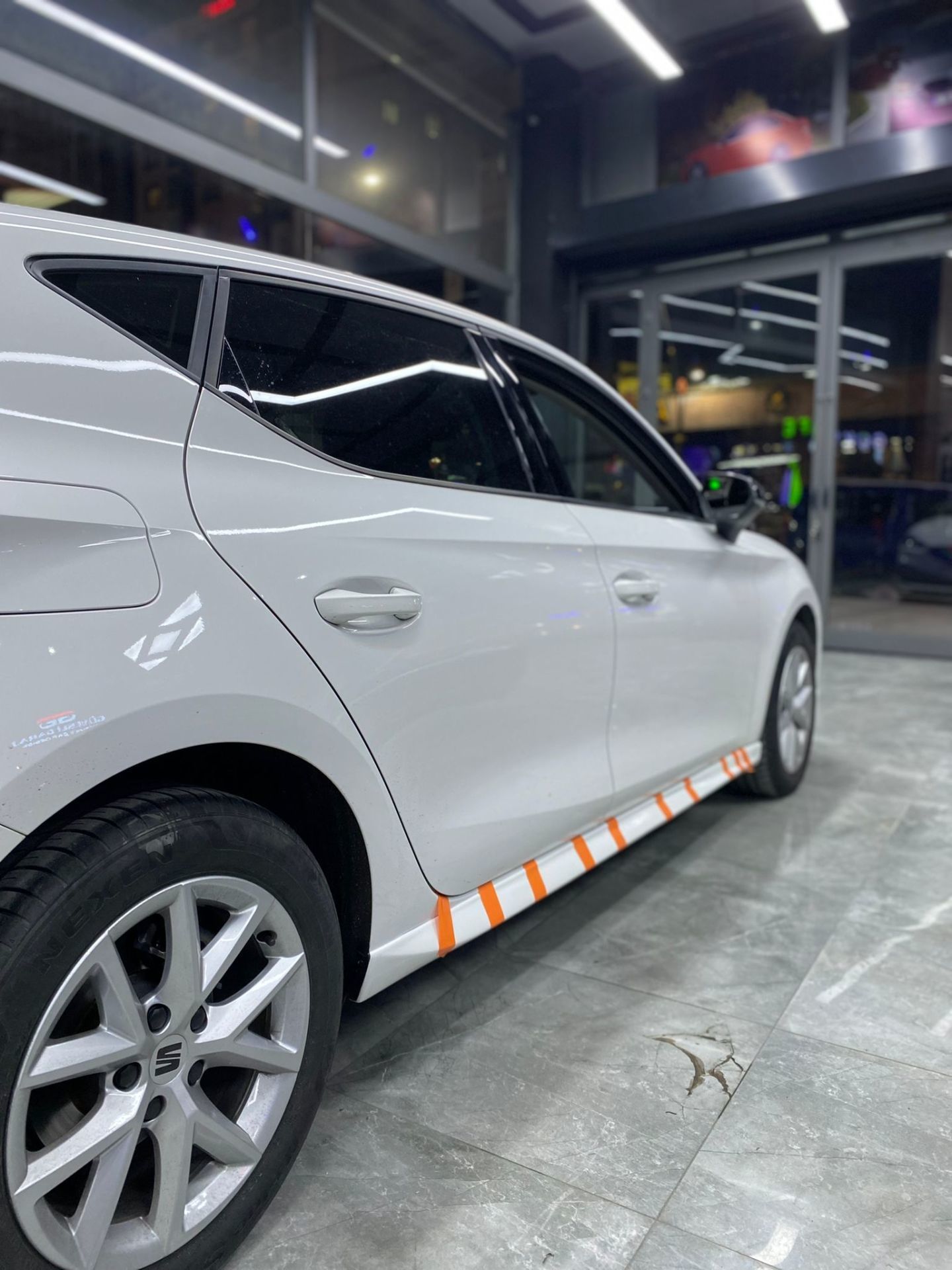 N Mk4 Uyumlu Aero Yan Marşpiyel (Plastik)
