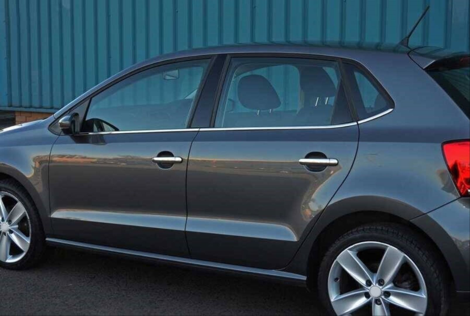 Volkswagen Polo Uyumlu 2009-2017 Cam Çıtası Nikelaj