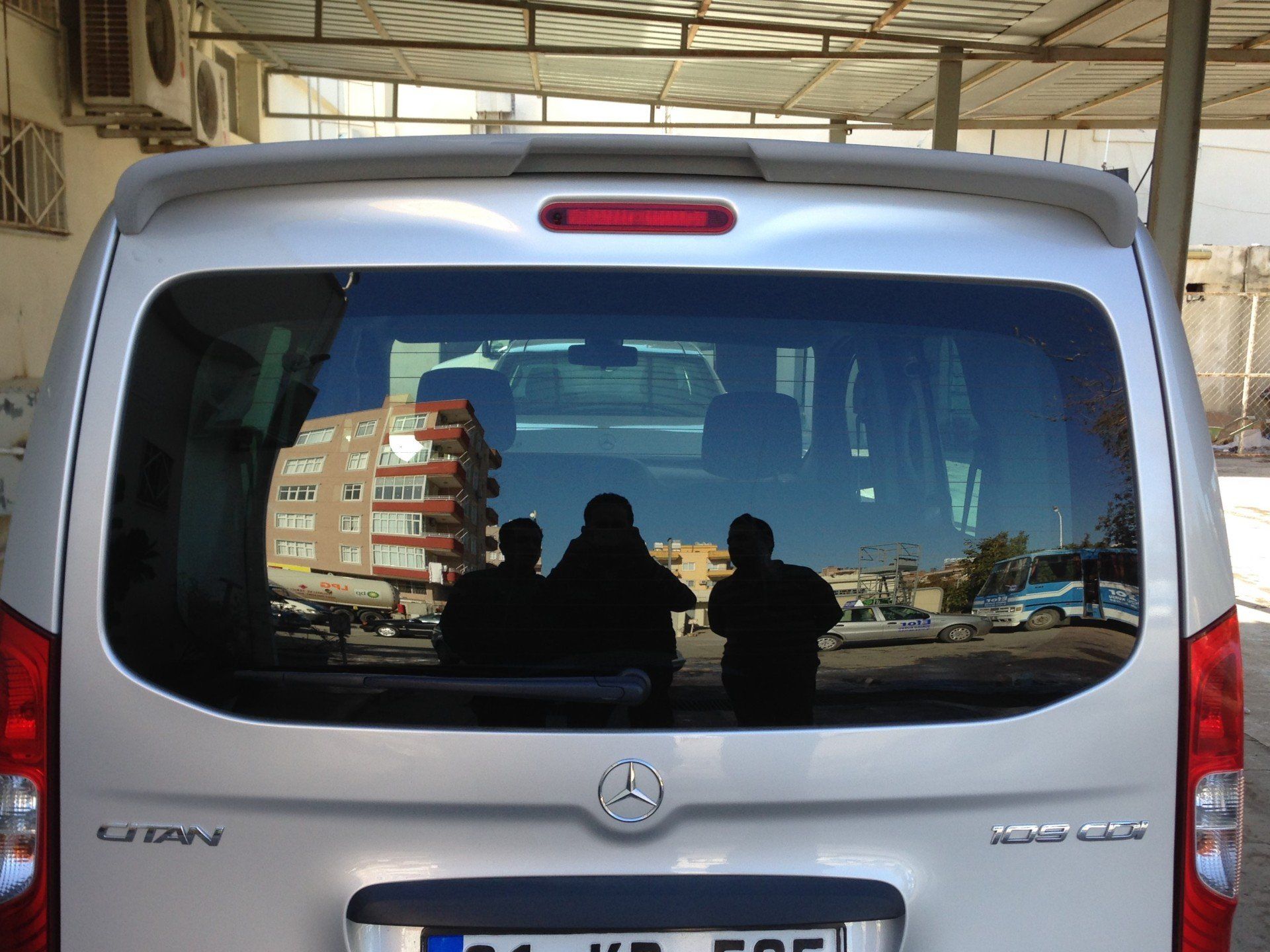 Mercedes Citan Uyumlu Boyalı Anatomik Spoiler
