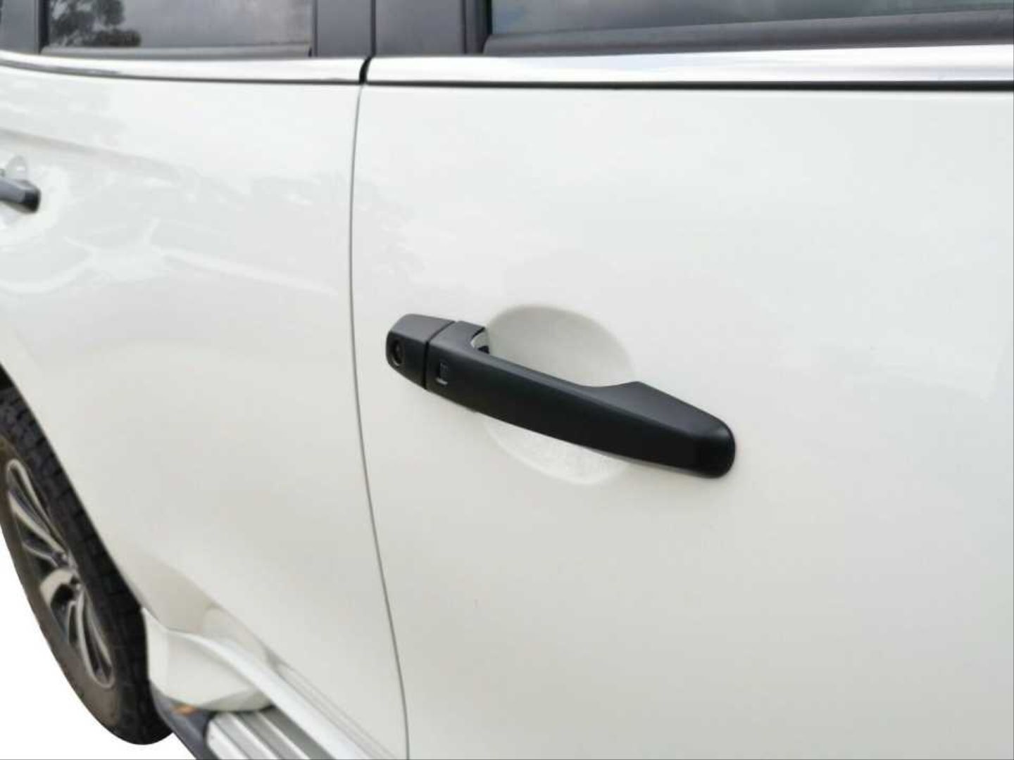 Mitsubishi L200 Uyumlu 2019+ Kapı Kolu Kaplama Siyah