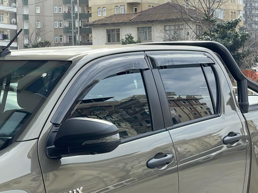 Mitsubishi L200 Uyumlu Cam Rüzgarlık 2020 İthal Benekli (Yazısız)