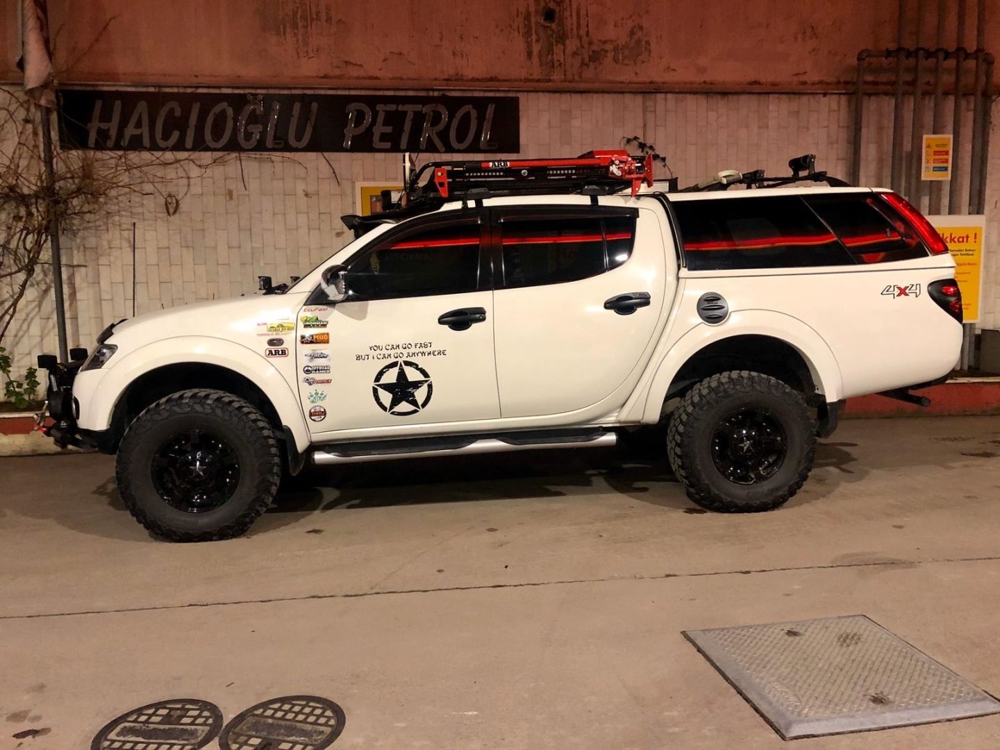 Mitsubishi L200 Uyumlu 2008-2014 İç Kapı Kolu Kaplama Siyah