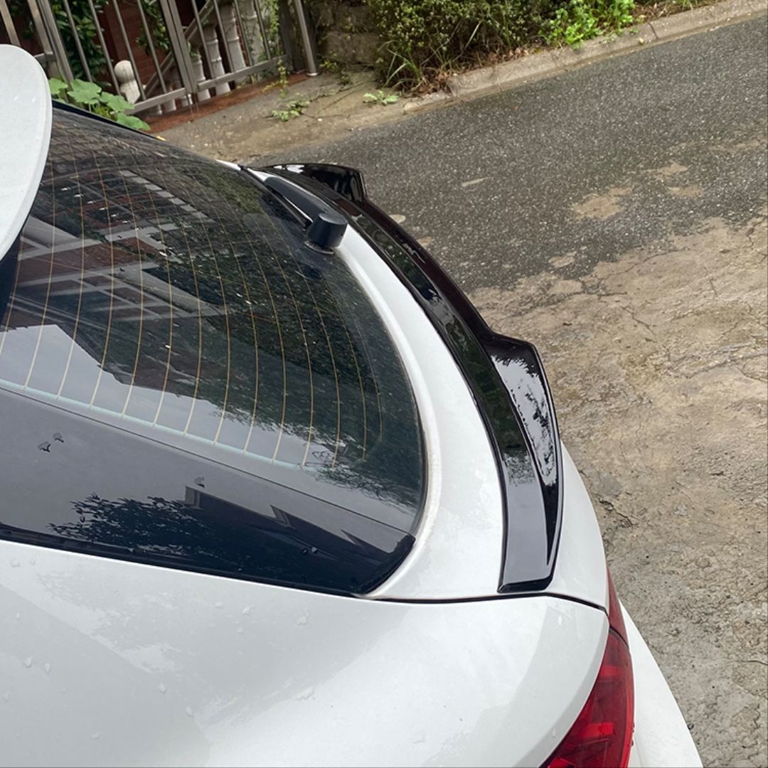 A3 2021+ Hatchback İçin Uyumlu Mid Spoiler