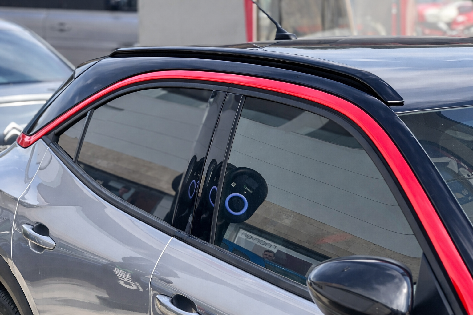 Opel Mokka 2021 Sonrası Tavan Çıtası Parlak Siyah