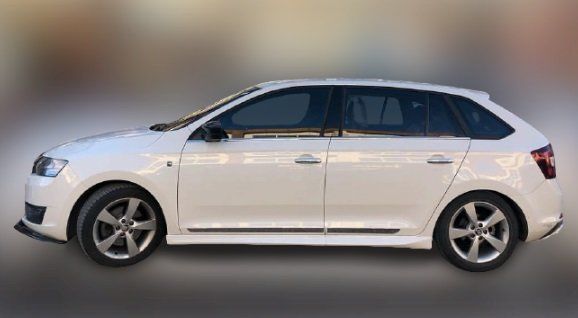 Skoda Rapid Uyumlu Hatchback R Yan Marşpiyel Boyalı