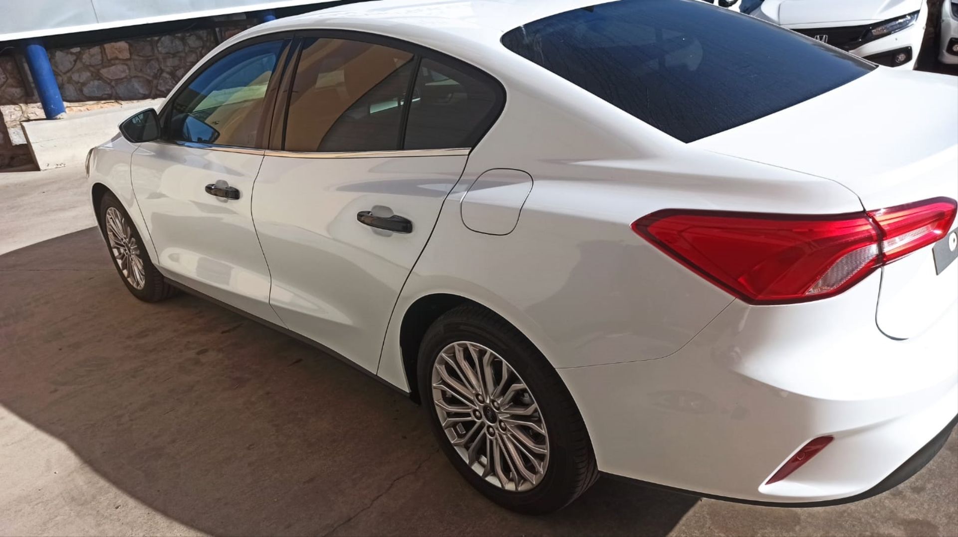 Ford Focus Uyumlu 2019+ Kapı Kolu Piano Black(Smart Key)