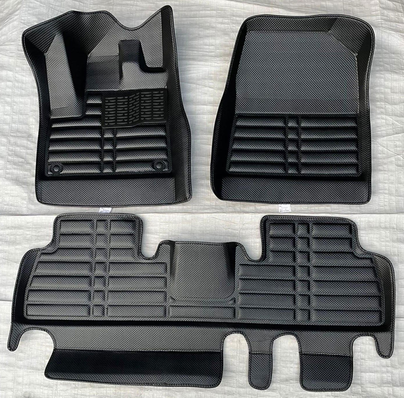 Volkswagen Taigo 2023 Sonrası 5D Havuzlu Karbon Dizayn Paspas Seti