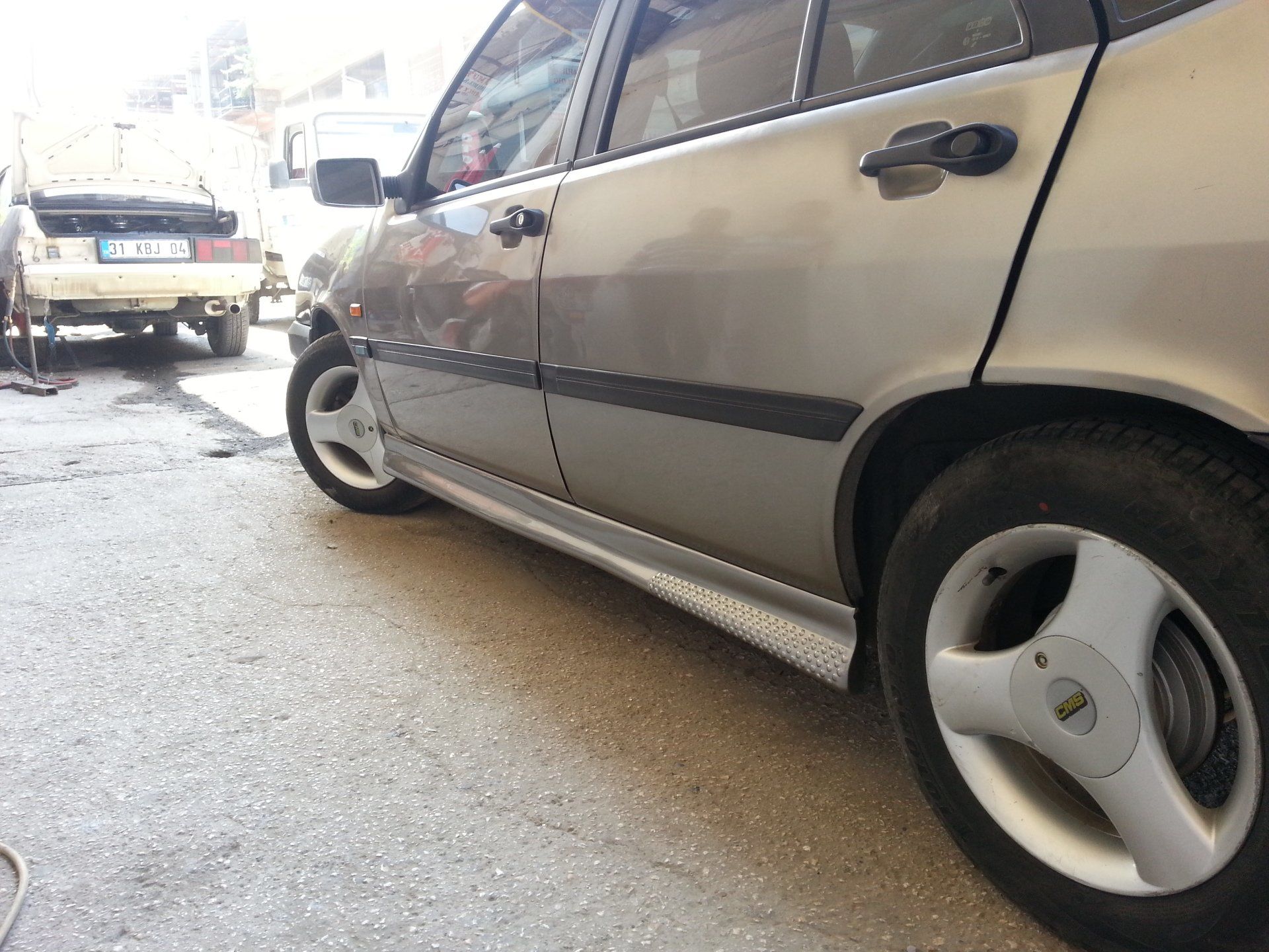 Fiat Tempra Uyumlu Yan Marşpiyel Benekli Model Marşpiyel Boyalı (Yazısız)