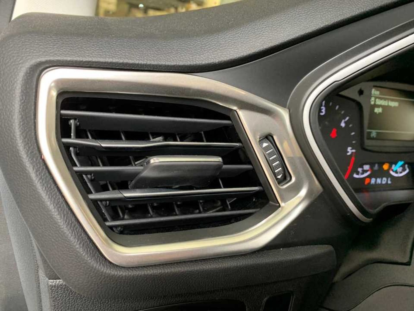 Ford Focus Uyumlu 2019+ Menfez Kaplama Silver 2 Parça (ABS)