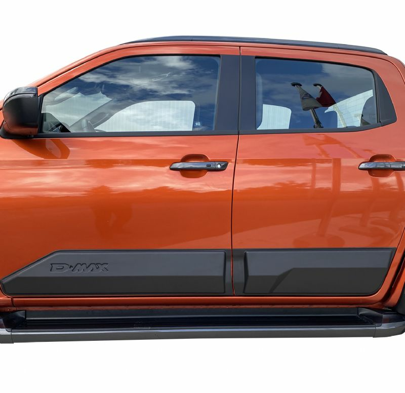 İsuzu D-Max Uyumlu Gövde Kaplama Yan Kapı Koruma 2020 / 2023 Parça