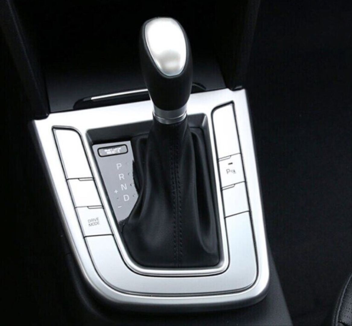 Hyundai Elantra Uyumlu 2016-2019 Vites Topuzu Kaplama Silver (ABS)