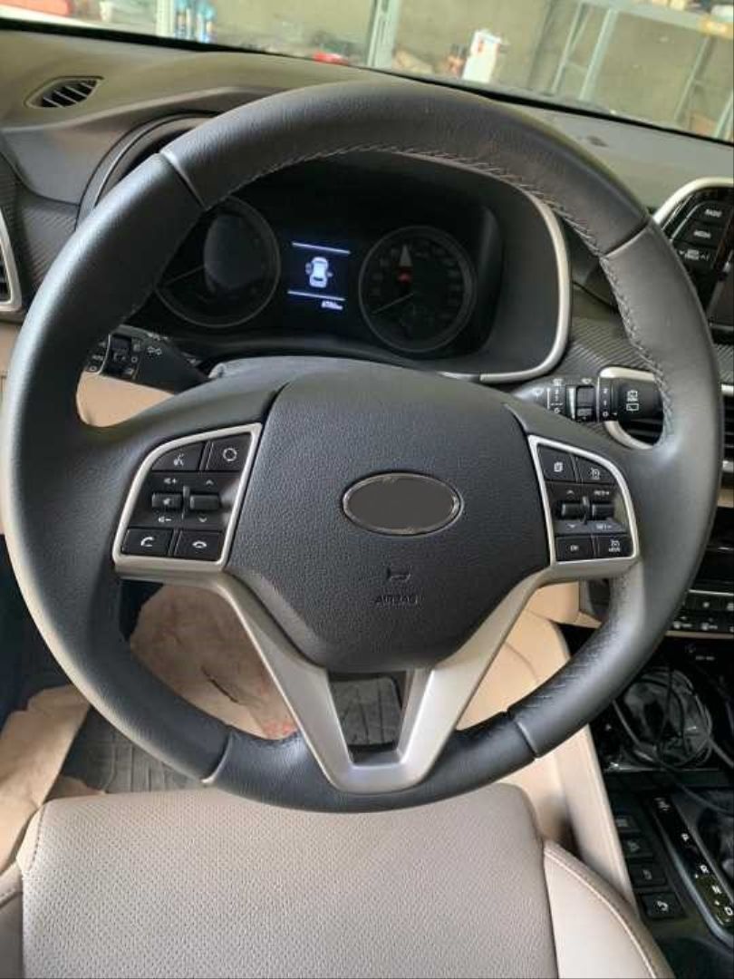 Hyundai Tucson Uyumlu 2015-2018 Direksiyon Kaplama Silver (ABS)