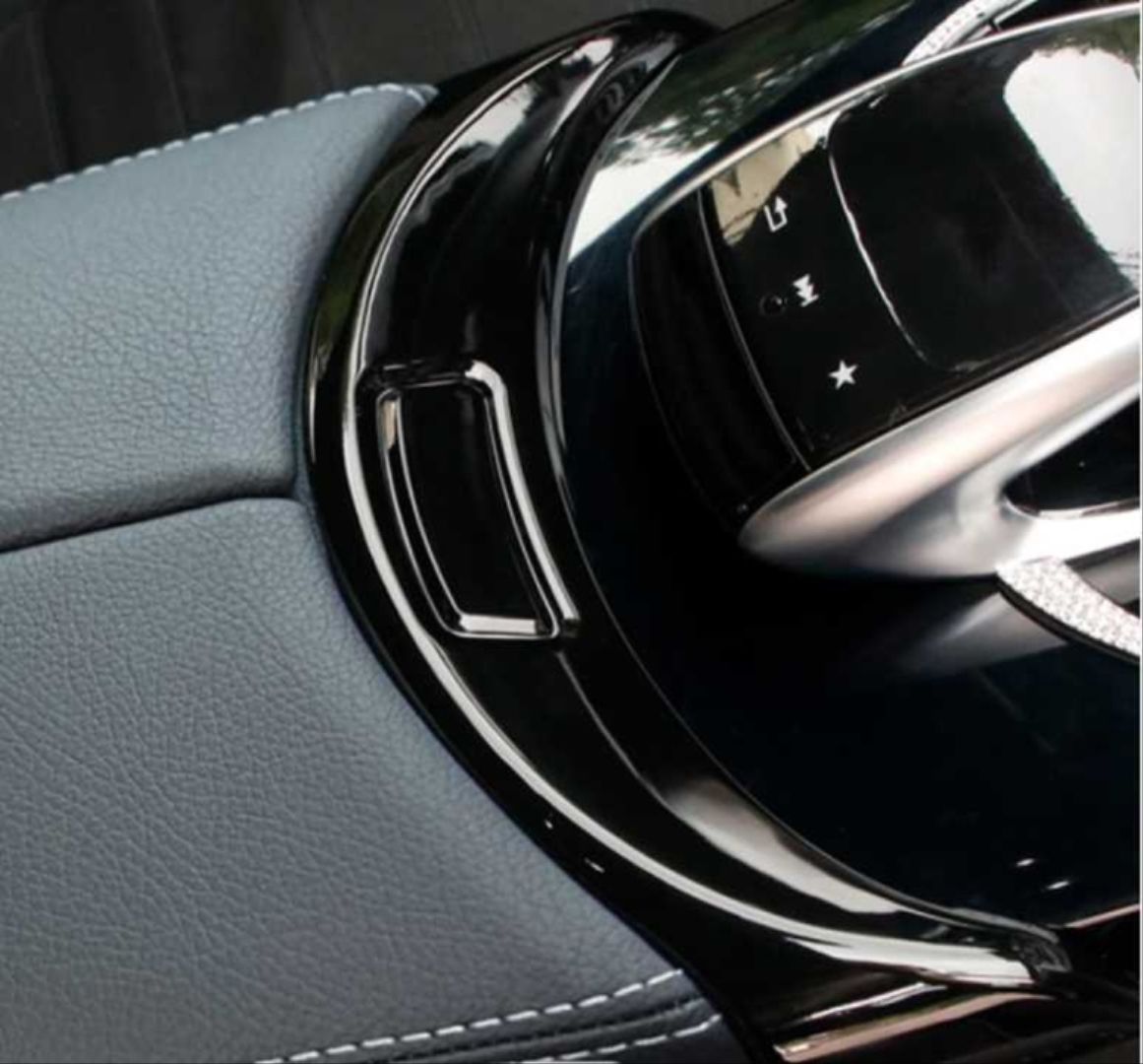 W205 C Serisi için Uyumlu Kol Dayama Ön Parça Piano Black