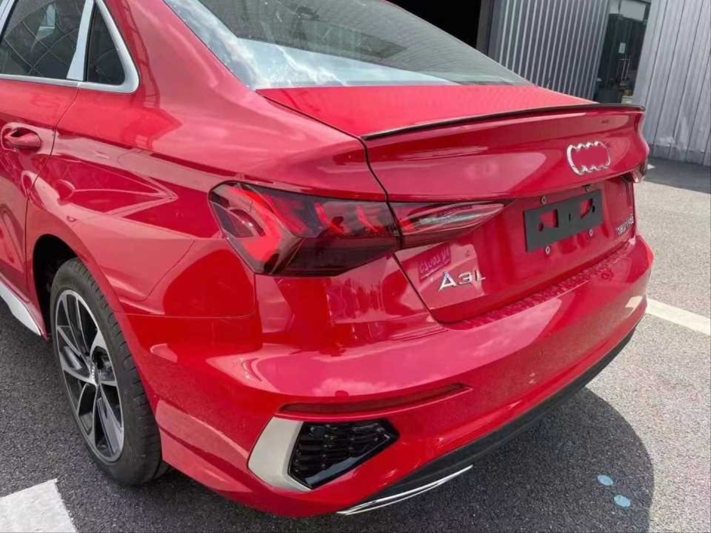 Audi A3 Uyumlu Sedan (2021+) S3 Spoiler - Piano Black (Parlak Siyah)