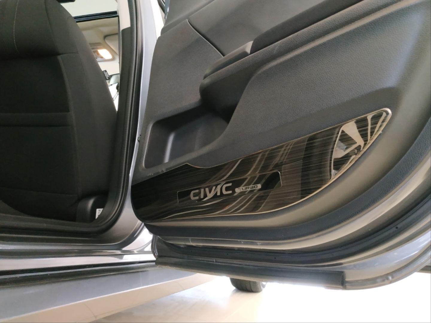 Honda Civic Uyumlu Fc5 2016-2020 Kapı İç Döşeme Kaplama