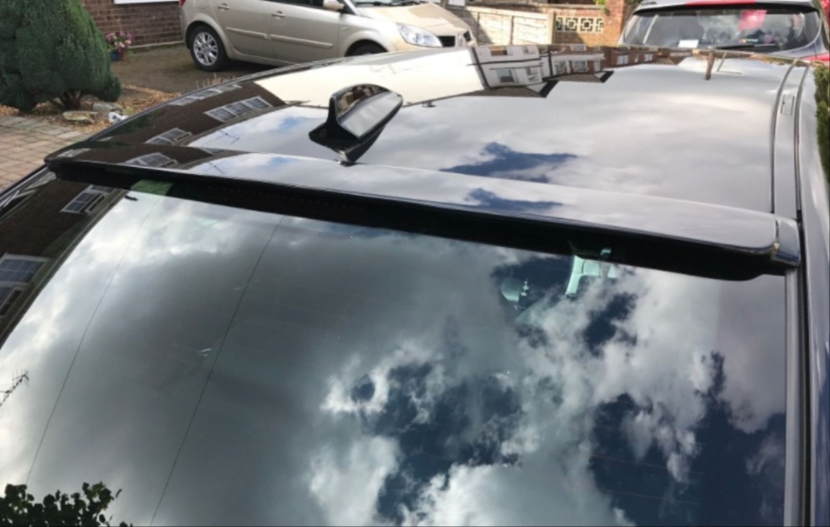 Bmw 3 Uyumlu Serisi E90 2005-2012 Cam Üstü Spoiler - Piano Black (Parlak Siyah)