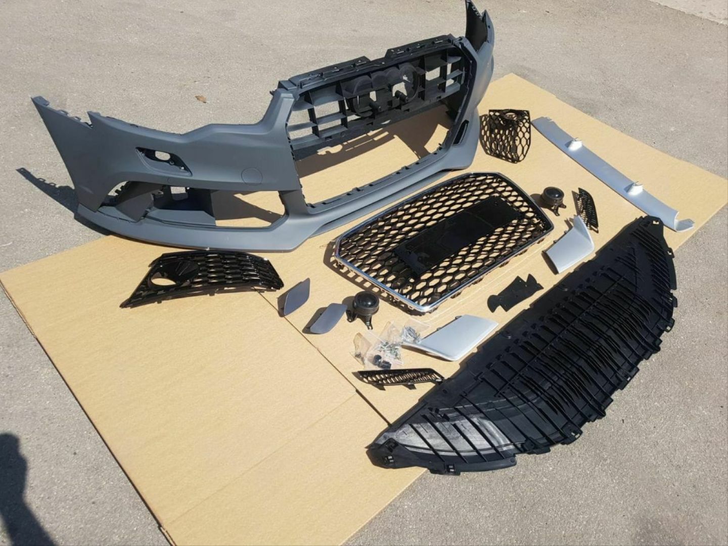 Audi A6 Uyumlu 2015-2018 Rs6 Krom Çerçeve Ön Tampon Panjur Seti