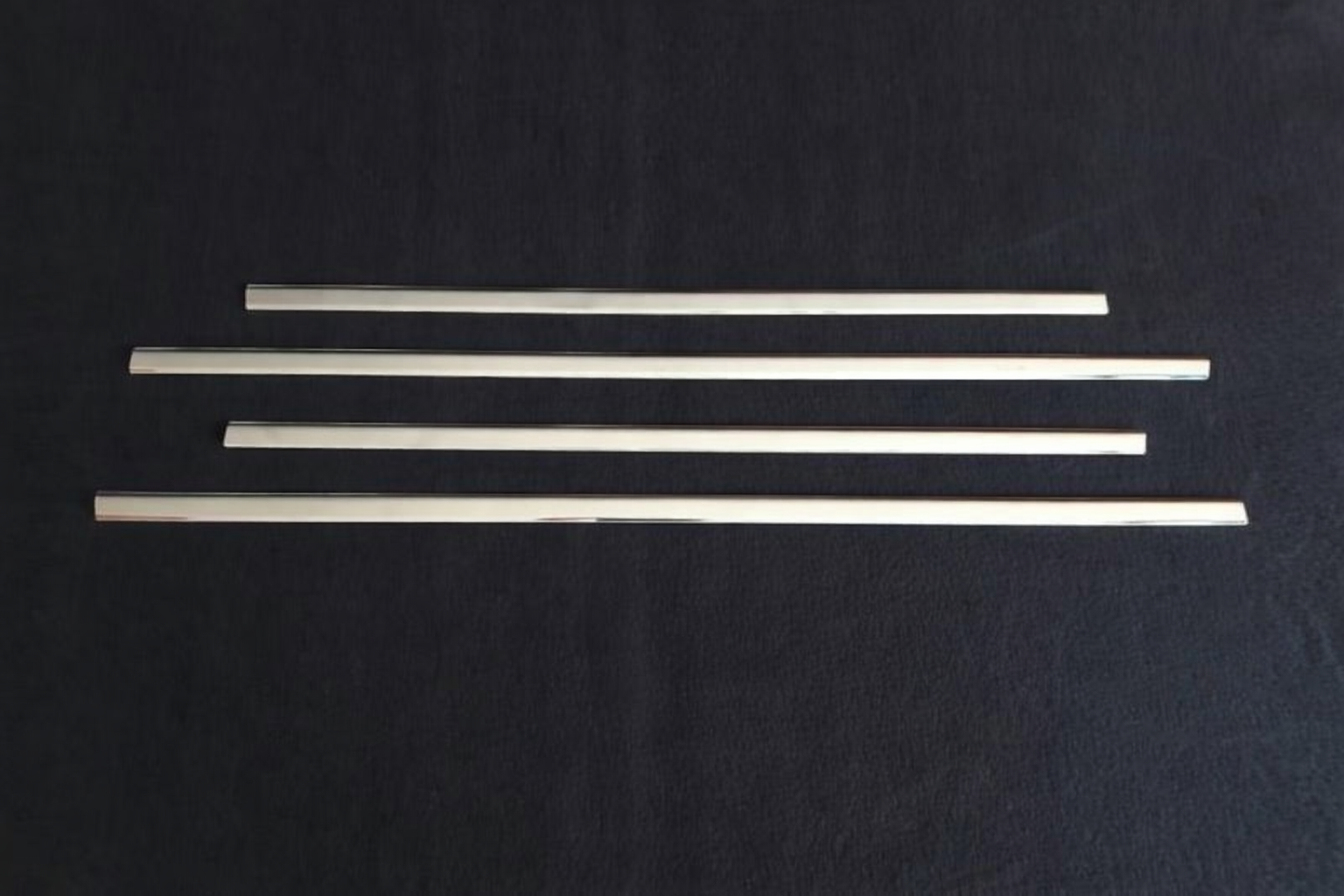 Opel Uyumlu Astra J SD 2012-2019 Cam Çıtası Paslanmaz Çelik 4 Parça