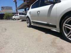 Renault Megane Uyumlu 3 Marşpiyel 2 Parça Fiber 2008 Ve Sonrası