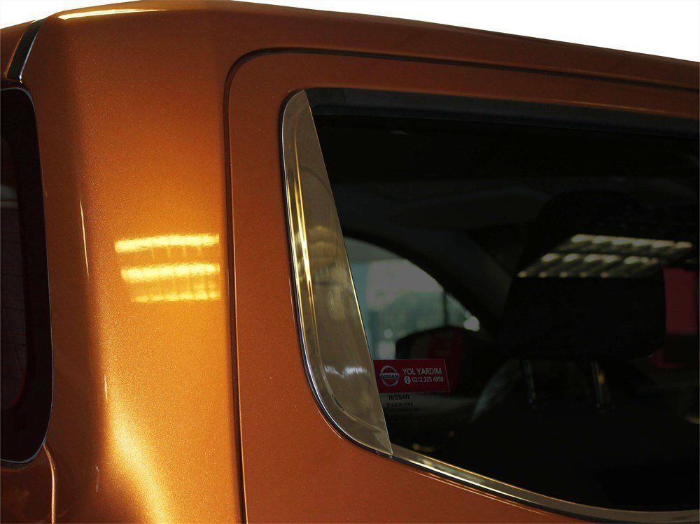 Nissan Navara Uyumlu Cam Arka Kelebek Çıtası 2 Parça Krom 2016 Ve Sonrası