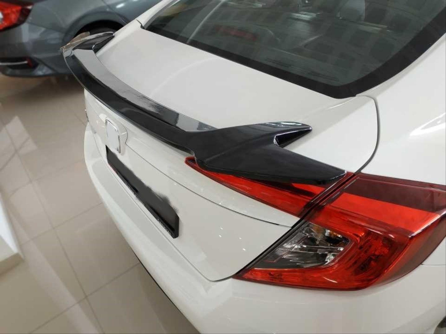 Honda Civic Uyumlu Fc5 2016-2020 Bagaj Üstü Spoiler(Çıkıntılı Model) (Boyasız)