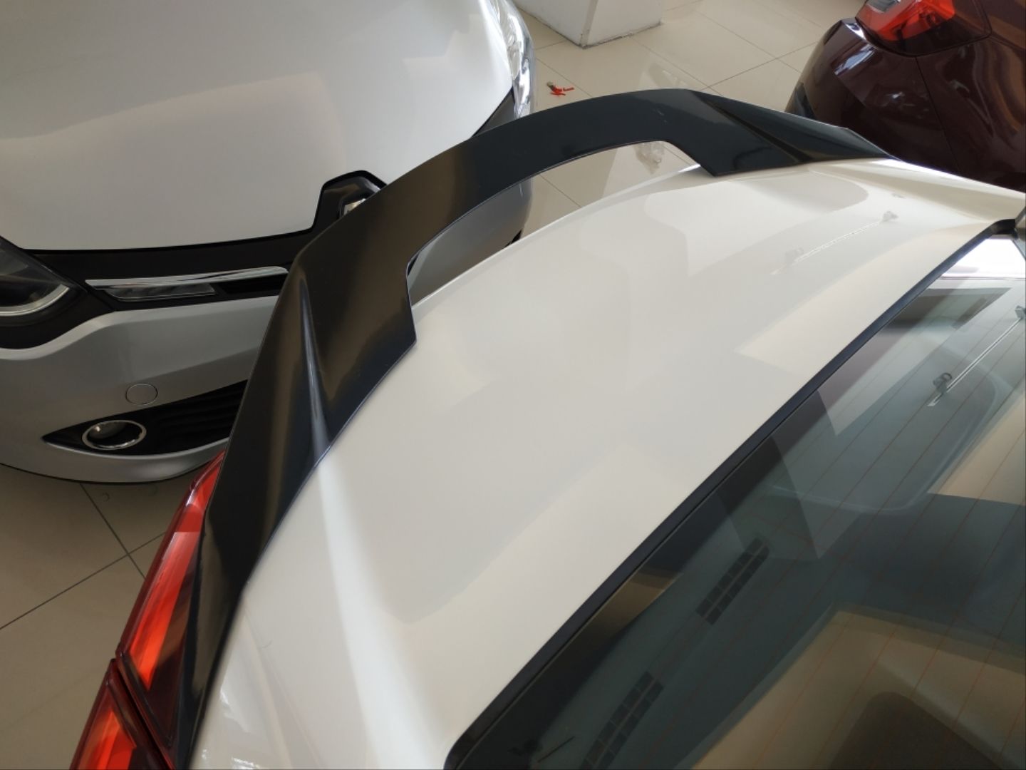 Honda Civic Uyumlu Fc5 V Style Spoiler - Piano Black